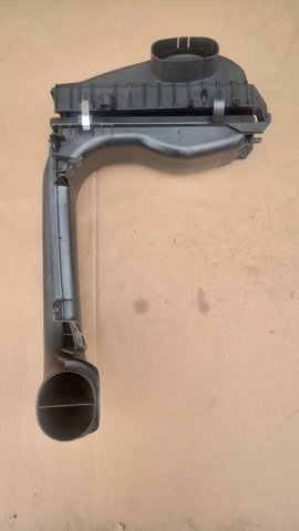  Корпус воздушного фильтра 13718573869 BMW