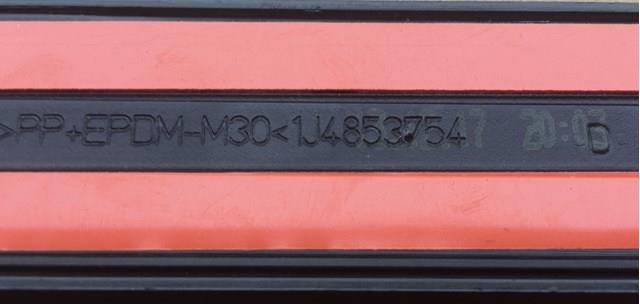 VAG 1J4853754D Молдинг двери задней правой в наличии Львов