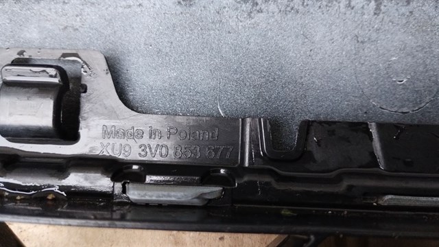 3V0853677 VAG Решетка бампера купить в Хмельницкий