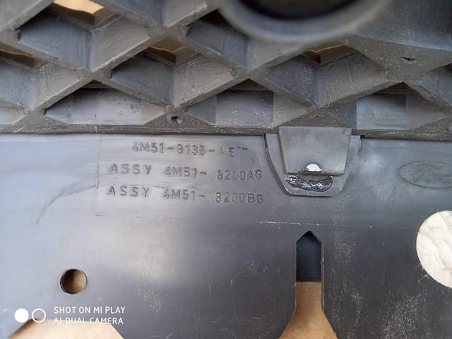 4M518138AE Решетка радиатора купить Запорожье