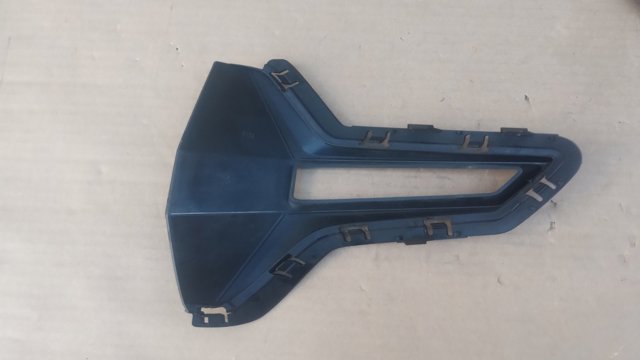 51117464273 BMW Решетка бампера переднего левая купить в Ирпень