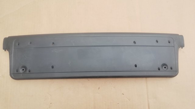 Рамка номерного знака автомобиля передняя 51118195288 BMW