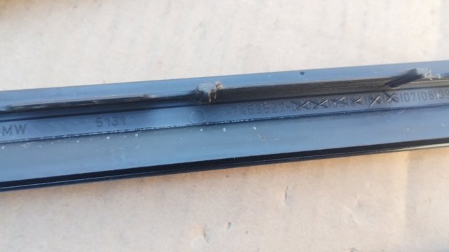 51317463527 BMW Молдинг лобового стекла левый купить в Николаев