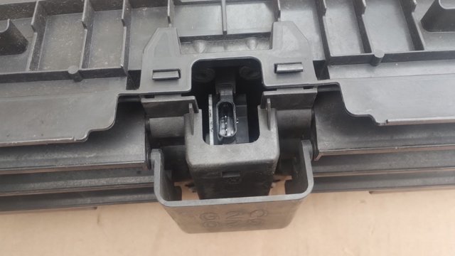 51749465186 BMW Жалюзи радиатора охлаждения купить в Кривой Рог