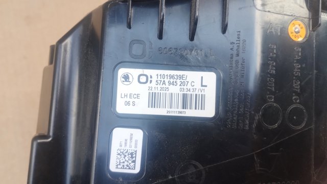 VAG 57A945207C Фонарь задний левый внешний в наличии Ужгород