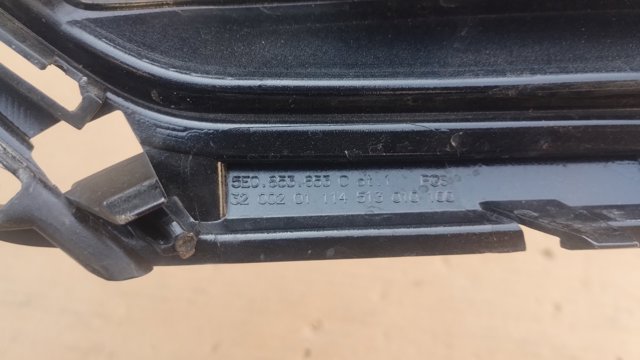 5E0853653C VAG Решетка радиатора купить в Чернигов