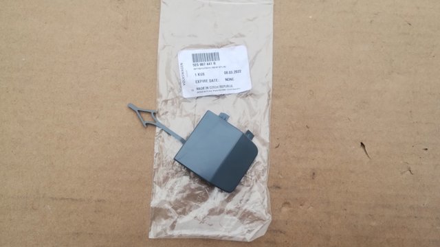 Заглушка бампера буксировочного крюка, задняя 5E5807441B VAG