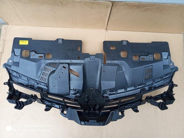 RENAULT 622563184R Решетка радиатора в наличии Чернигов