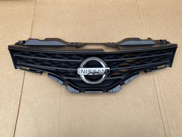 Облицовка радиатора 62312BJ00H NISSAN