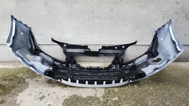 VAG 6J0807221 Бампер передний в наличии Украина