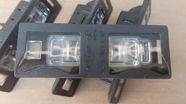 Фонарь подсветки заднего номера 8W6943021A VAG