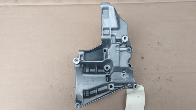 Кронштейн компрессора кондиционера A1112301242 MERCEDES