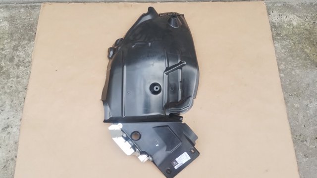 Подкрылок крыла переднего правый задний A2056903402 MERCEDES