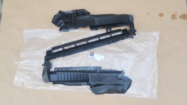 Воздуховоды системы охлаждения двигателя A2135050030 MERCEDES