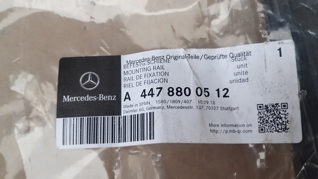 MERCEDES A4478800512 Направляющая заднего бампера правая в наличии Кривой Рог