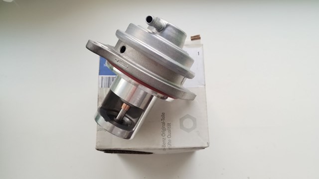 Клапан EGR системы рециркуляции отработавших газов A6401402060 MERCEDES