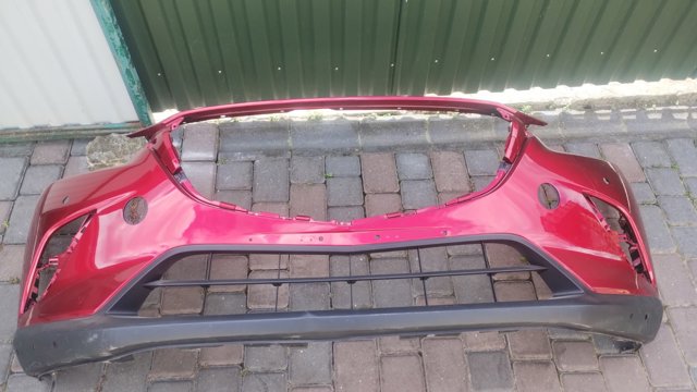 Бампер на авто D10J50031 MAZDA