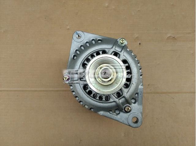 MAZDA N32618300 Генератор в наличии Одесса
