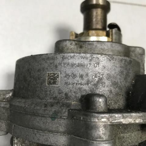 Механический вакуумный насос 11668618897 BMW