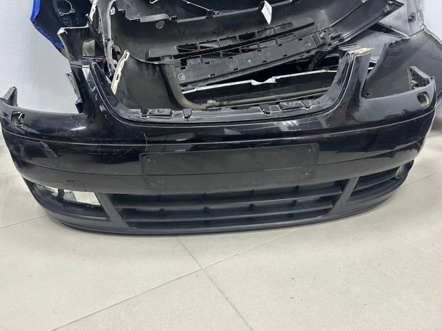 Бампер передний 1T0807221 VAG