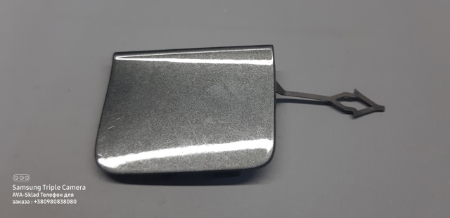 Передняя заглушка бампера буксировочного крюка 39097383 GM