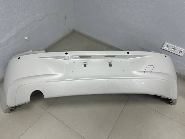 Бампер задний 51127240918 BMW