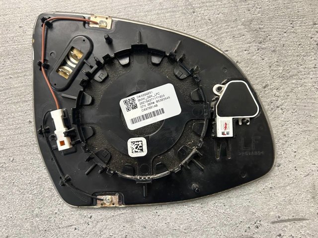Зеркальный элемент левого зеркала заднего вида 51167441445 BMW