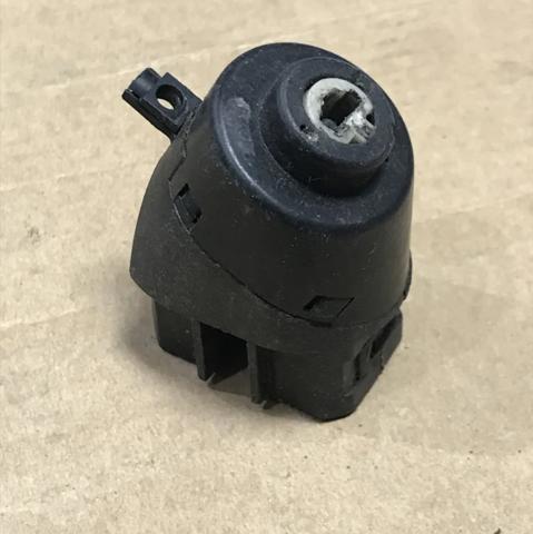 Контакты замка зажигания Volkswagen Golf II