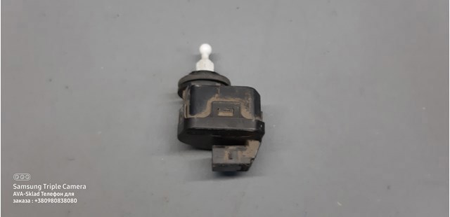 Электрокорректор фар 8L0941295B VAG