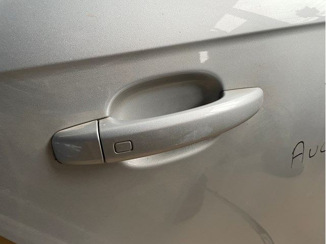 VAG 8W9833052E Дверь задняя правая в наличии Житомир