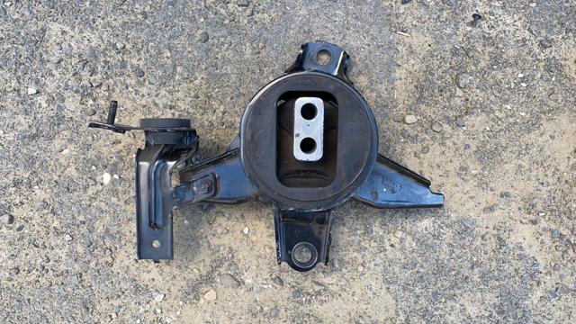 21830C5400 HYUNDAI Подушка (опора) двигателя левая купить в Днепр
