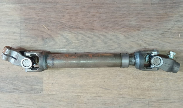 Карданчик вала рулевой колонки, нижний 4401A254 MITSUBISHI