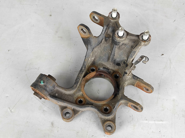 Цапфа поворотная левая 52710D7100 HYUNDAI