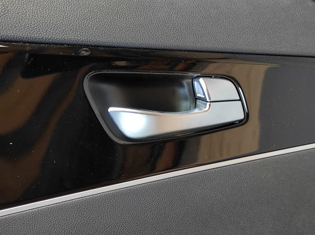 Задняя правая дверь 77004C5000 HYUNDAI