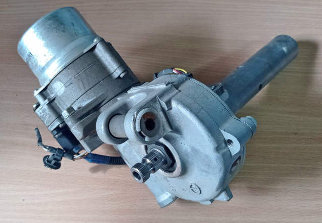 Электро мотор рулевой рейки 8633A131 MITSUBISHI