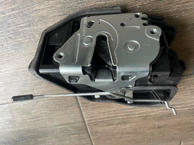7202148 BMW Замок двери задней правой купить в Николаев