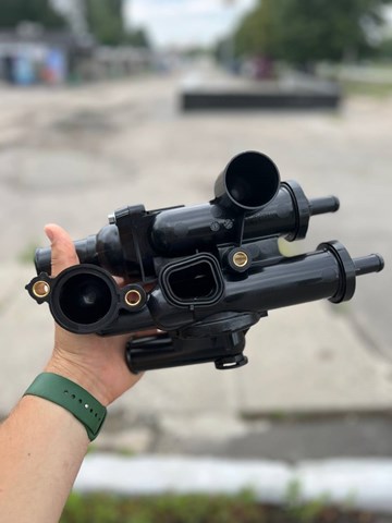 Корпус термостата в сборе 68003582AB MARKET (OEM)