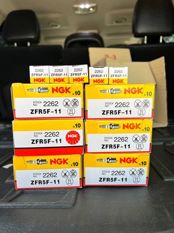ZFR5F11 NGK Свеча зажигания купить в Одесса