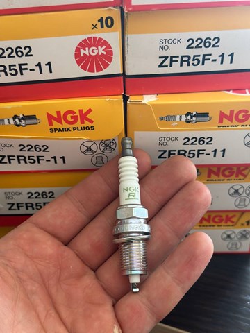 ZFR5F11 Свеча зажигания купить Украина