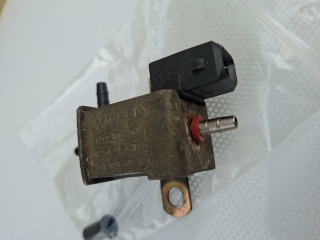 Клапан соленоид регулирования заслонки EGR 028906283F VAG