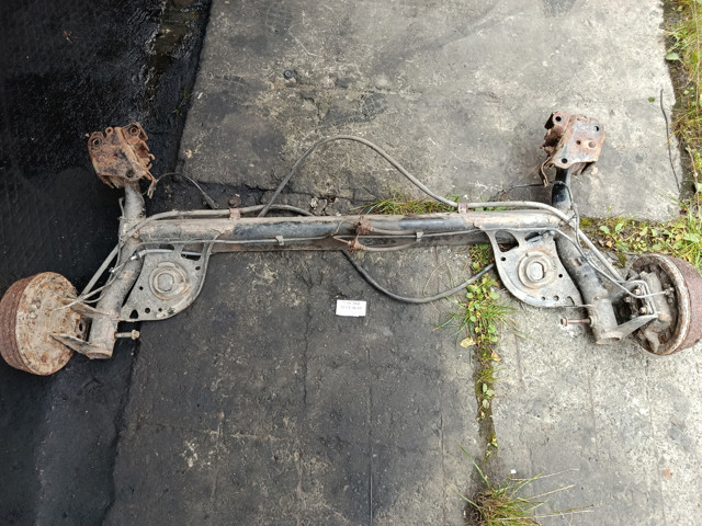 Балка задней подвески, подрамник Nissan Micra