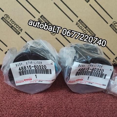 Резинка заднего стабилизатора 4881560320 TOYOTA