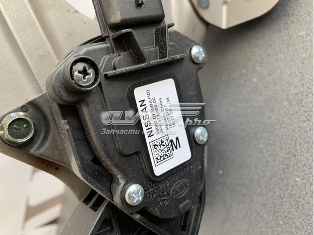 Педаль акселератора 18002DF30B NISSAN