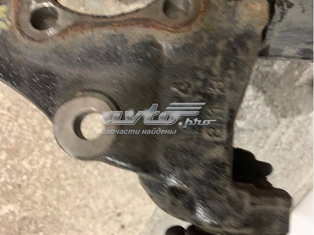 Цапфа (поворотный кулак) задний правый 4230448070 TOYOTA