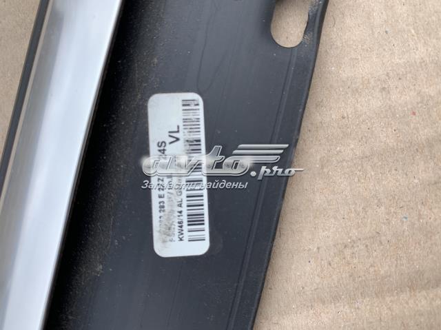 Молдинг опускного стекла двери передней, правой 4L0853284A VAG