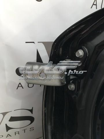 Дверной шарнир правый передний 6871012151 TOYOTA