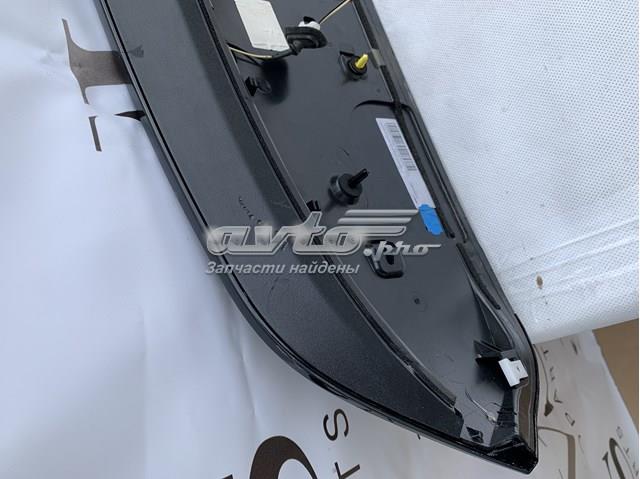 Антикрыло на багажник 8U0827933 VAG