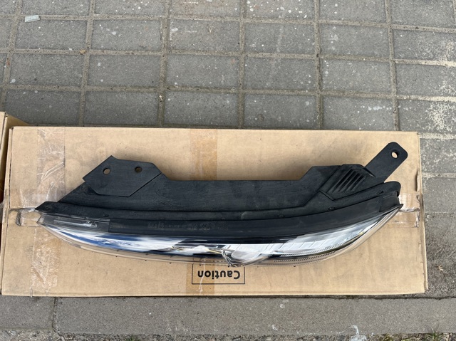 HYUNDAI 92207J9000 Фара дневного света левая в наличии Ирпень