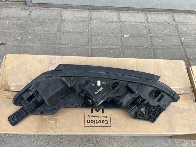 92208J9000 HYUNDAI Фара дневного света правая купить в Ровно