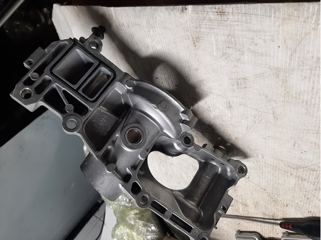 BMW 11517643067 Помпа в наличии Киев